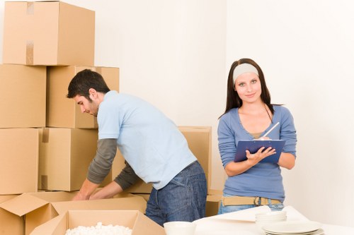 Local removal van service planning an efficient move in Richmond Upon Thames