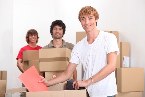 Payment and pricing terms for removal van services
